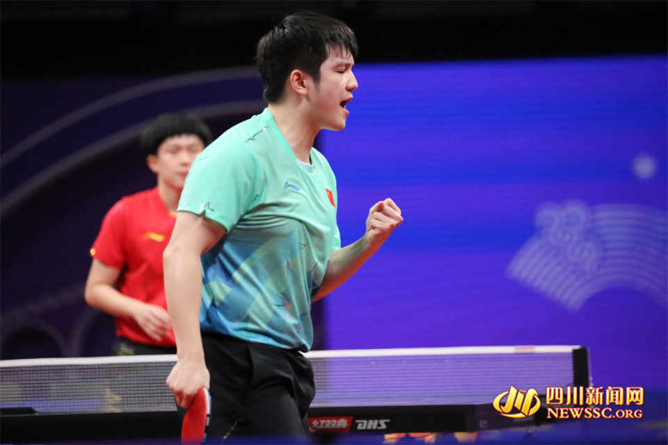 包含日本乒乓球队爆冷中国乒乓球队，樊振东完成帽子戏法的词条