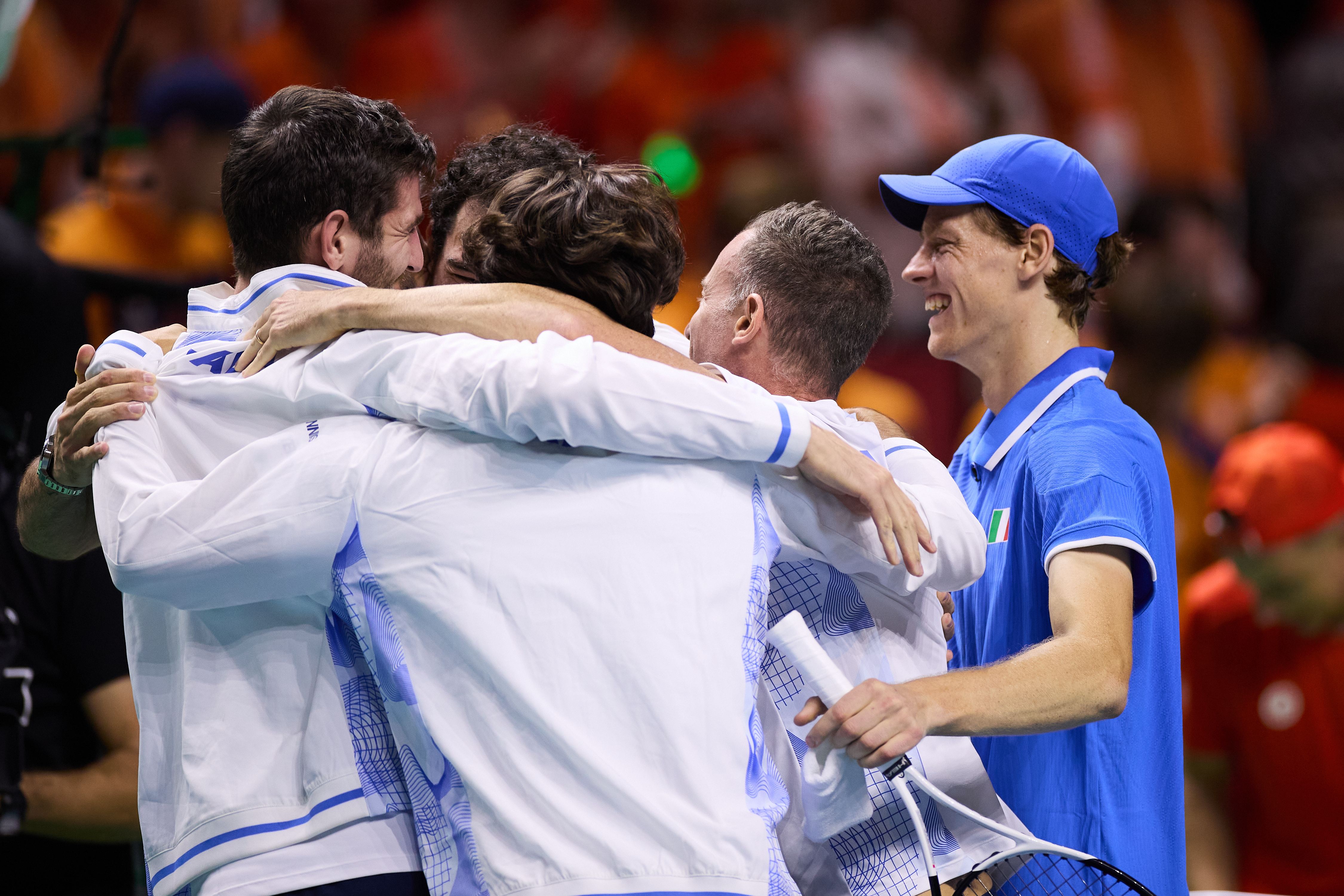 关于欧洲网球队险胜美国网球队，兹维列夫三分雨点燃全场的信息