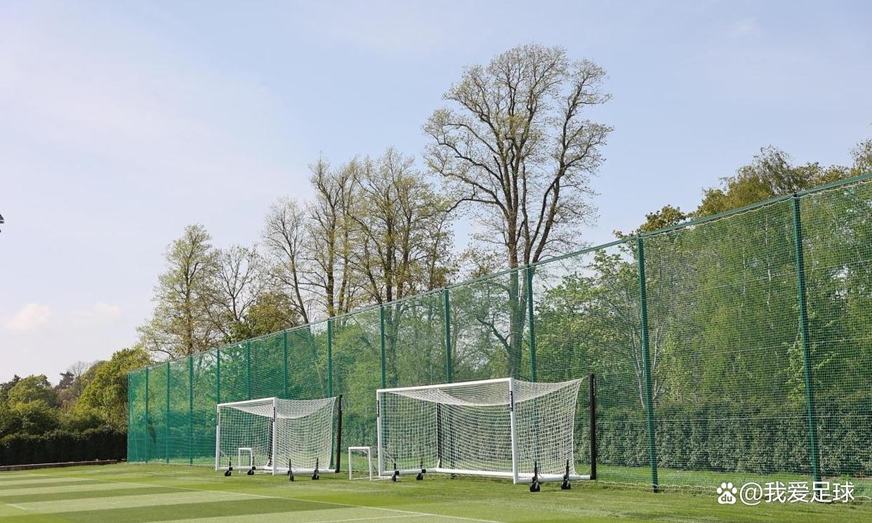 包含伯恩茅斯球员备战扎实，迎接新挑战的词条