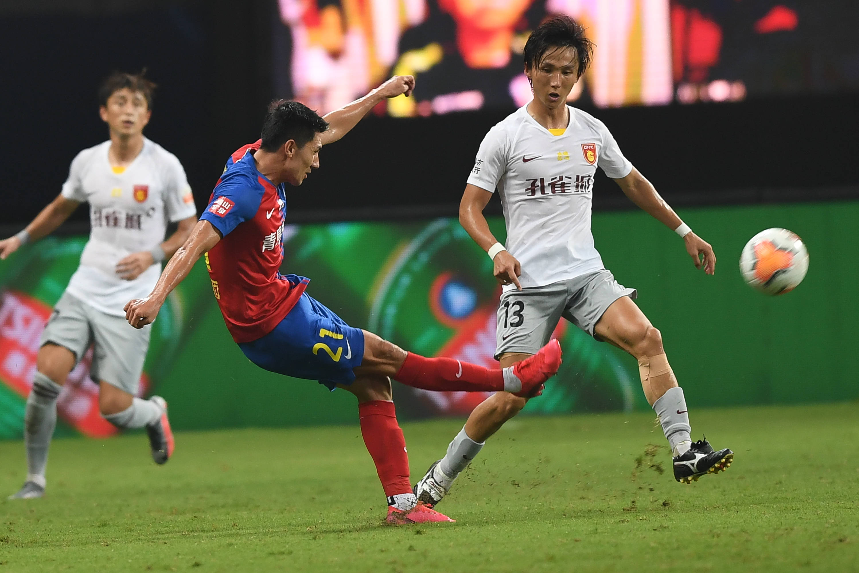 包含河北华夏幸福备战与中亚球队的比拼的词条